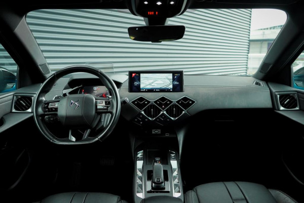 DS DS 3 Crossback 1.2 PureTech Grand Chic / Opera / Aut / Adaptive Cruise / Carplay / Leder DS DS 3 Crossback 1.2 PureTech Grand Chic / Opera / Aut / Adaptive Cruise / Carplay / Leder
