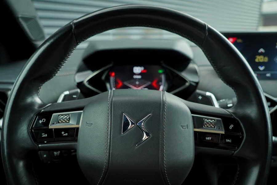 DS DS 3 Crossback 1.2 PureTech Grand Chic / Opera / Aut / Adaptive Cruise / Carplay / Leder DS DS 3 Crossback 1.2 PureTech Grand Chic / Opera / Aut / Adaptive Cruise / Carplay / Leder