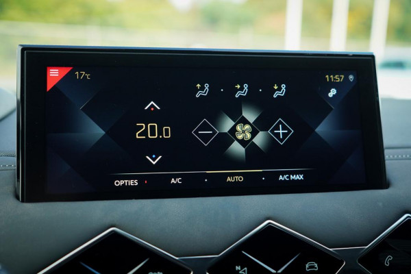 DS DS 3 Crossback 1.2 PureTech Grand Chic / Opera / Aut / Adaptive Cruise / Carplay / Leder DS DS 3 Crossback 1.2 PureTech Grand Chic / Opera / Aut / Adaptive Cruise / Carplay / Leder