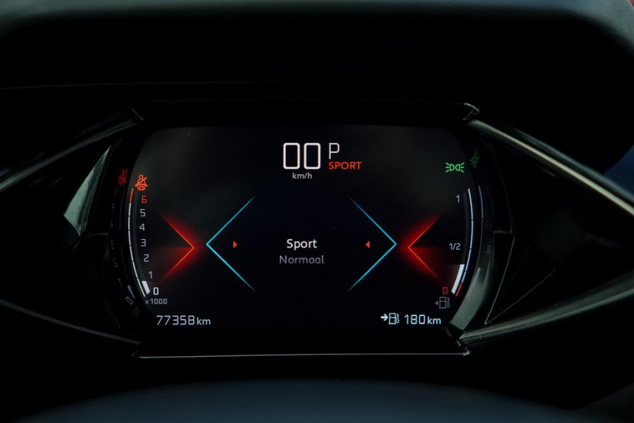 DS DS 3 Crossback 1.2 PureTech Grand Chic / Opera / Aut / Adaptive Cruise / Carplay / Leder DS DS 3 Crossback 1.2 PureTech Grand Chic / Opera / Aut / Adaptive Cruise / Carplay / Leder