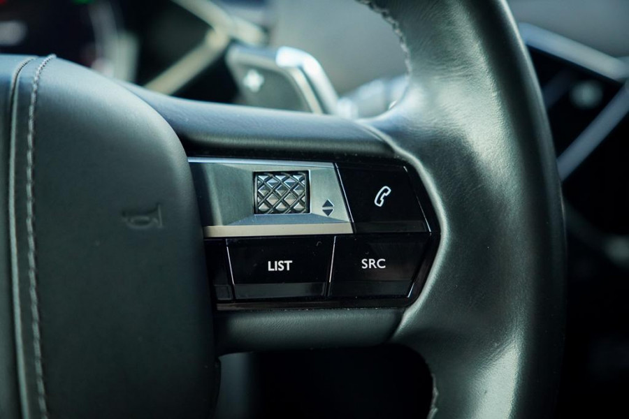 DS DS 3 Crossback 1.2 PureTech Grand Chic / Opera / Aut / Adaptive Cruise / Carplay / Leder DS DS 3 Crossback 1.2 PureTech Grand Chic / Opera / Aut / Adaptive Cruise / Carplay / Leder