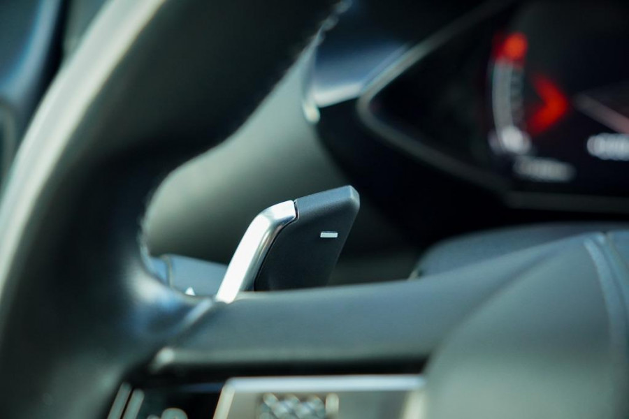DS DS 3 Crossback 1.2 PureTech Grand Chic / Opera / Aut / Adaptive Cruise / Carplay / Leder DS DS 3 Crossback 1.2 PureTech Grand Chic / Opera / Aut / Adaptive Cruise / Carplay / Leder