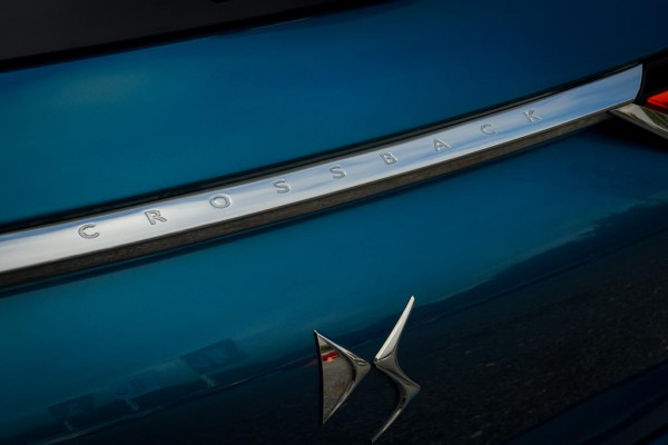 DS DS 3 Crossback 1.2 PureTech Grand Chic / Opera / Aut / Adaptive Cruise / Carplay / Leder DS DS 3 Crossback 1.2 PureTech Grand Chic / Opera / Aut / Adaptive Cruise / Carplay / Leder