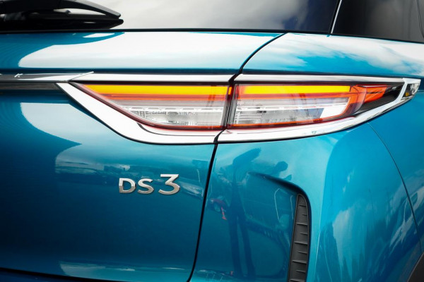 DS DS 3 Crossback 1.2 PureTech Grand Chic / Opera / Aut / Adaptive Cruise / Carplay / Leder DS DS 3 Crossback 1.2 PureTech Grand Chic / Opera / Aut / Adaptive Cruise / Carplay / Leder