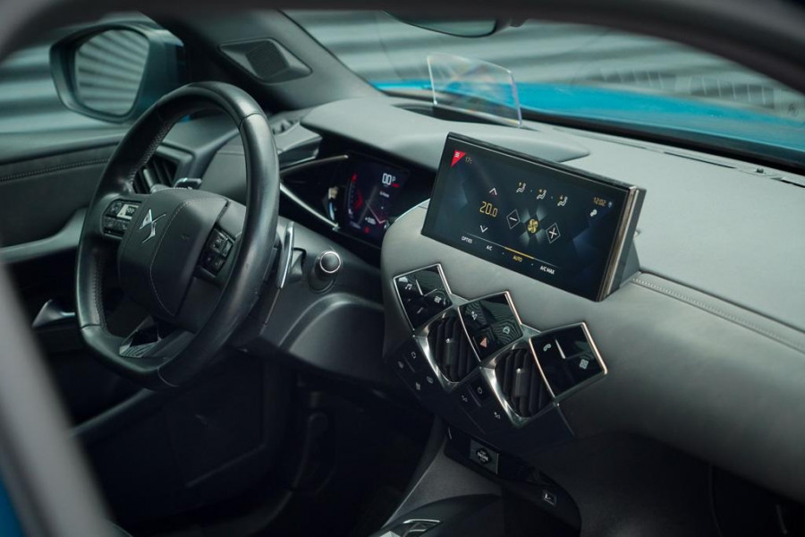 DS DS 3 Crossback 1.2 PureTech Grand Chic / Opera / Aut / Adaptive Cruise / Carplay / Leder DS DS 3 Crossback 1.2 PureTech Grand Chic / Opera / Aut / Adaptive Cruise / Carplay / Leder