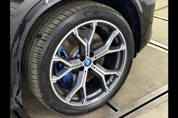 BMW X5 XDrive45e High Executive M-Sport | 360° Camera | Luchtvering | SkyLounge | Pano | HUD | LED | Softclose | Stoelventilatie