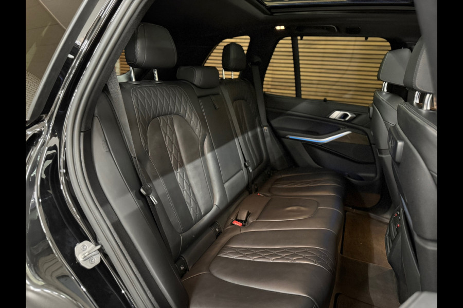 BMW X5 XDrive45e High Executive M-Sport | 360° Camera | Luchtvering | SkyLounge | Pano | HUD | LED | Softclose | Stoelventilatie