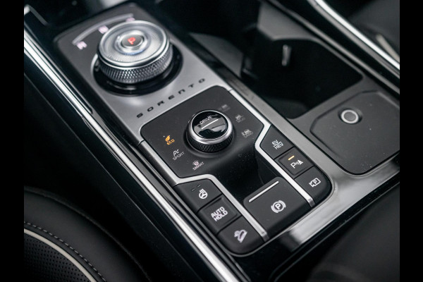 Kia Sorento 1.6 T-GDi Plug-in Hybrid 4WD ExecutiveLine 7p. | Uit voorraad leverbaar | Full Option | Steel Grey Kia Sorento 1.6 T-GDi Plug-in Hybrid 4WD ExecutiveLine 7p. | Uit voorraad leverbaar | Full Option | Steel Grey