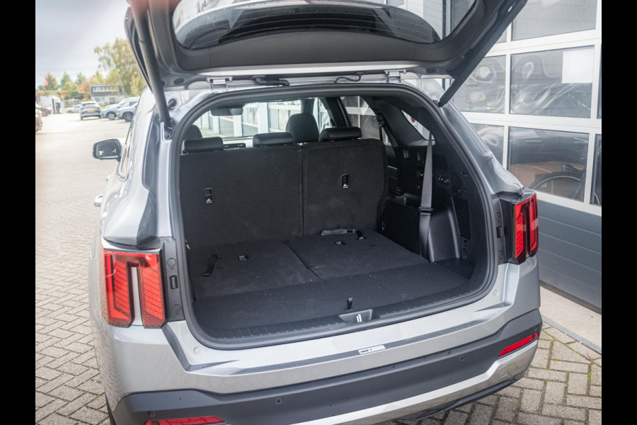 Kia Sorento 1.6 T-GDi Plug-in Hybrid 4WD ExecutiveLine 7p. | Uit voorraad leverbaar | Full Option | Steel Grey Kia Sorento 1.6 T-GDi Plug-in Hybrid 4WD ExecutiveLine 7p. | Uit voorraad leverbaar | Full Option | Steel Grey