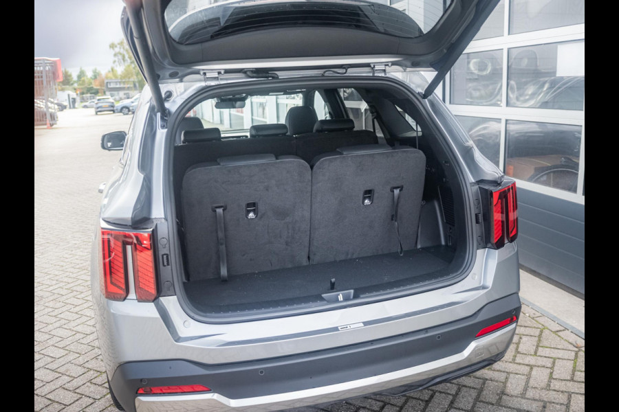 Kia Sorento 1.6 T-GDi Plug-in Hybrid 4WD ExecutiveLine 7p. | Uit voorraad leverbaar | Full Option | Steel Grey Kia Sorento 1.6 T-GDi Plug-in Hybrid 4WD ExecutiveLine 7p. | Uit voorraad leverbaar | Full Option | Steel Grey
