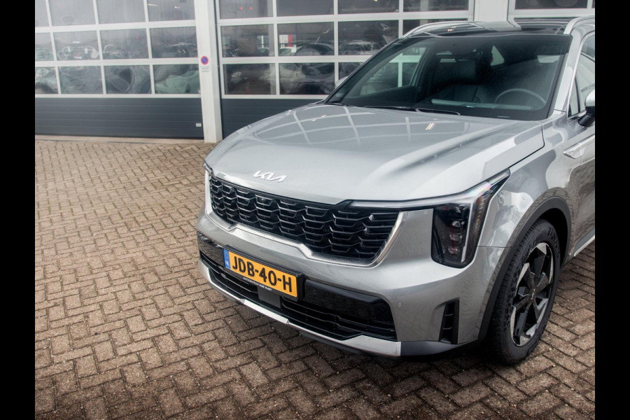 Kia Sorento 1.6 T-GDi Plug-in Hybrid 4WD ExecutiveLine 7p. | Uit voorraad leverbaar | Full Option | Steel Grey Kia Sorento 1.6 T-GDi Plug-in Hybrid 4WD ExecutiveLine 7p. | Uit voorraad leverbaar | Full Option | Steel Grey
