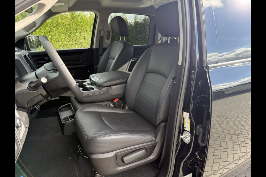 Dodge Ram 1500 5.7 V8 CLASSIC NIGHT 4x4 / LEDER / BPM VRIJ / 1e EIG. / CAMERA / 6-PERS / NAVI / 3.5T TREKHAAK