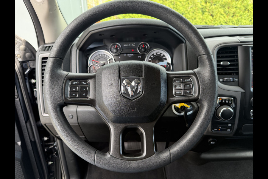 Dodge Ram 1500 5.7 V8 CLASSIC NIGHT 4x4 / LEDER / BPM VRIJ / 1e EIG. / CAMERA / 6-PERS / NAVI / 3.5T TREKHAAK