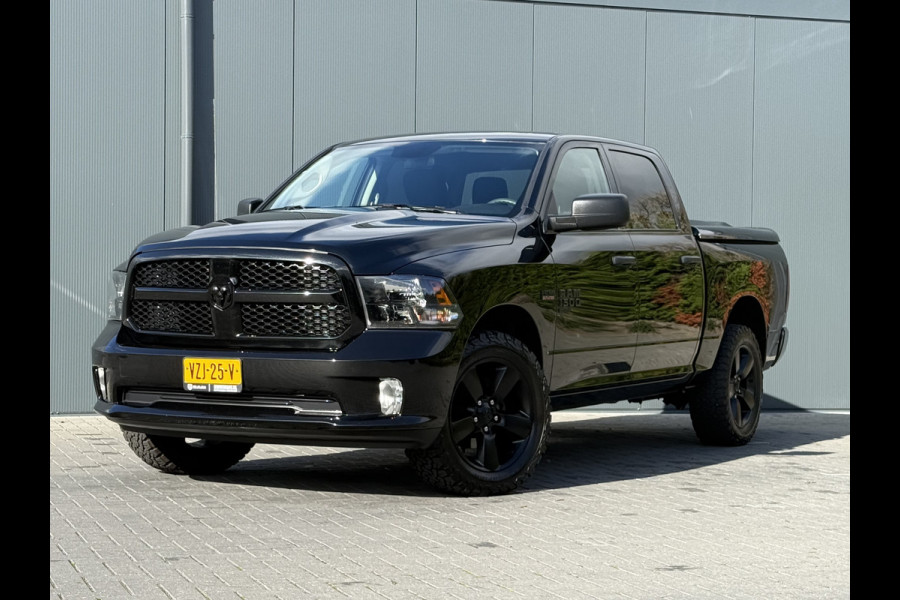 Dodge Ram 1500 5.7 V8 CLASSIC NIGHT 4x4 / LEDER / BPM VRIJ / 1e EIG. / CAMERA / 6-PERS / NAVI / 3.5T TREKHAAK