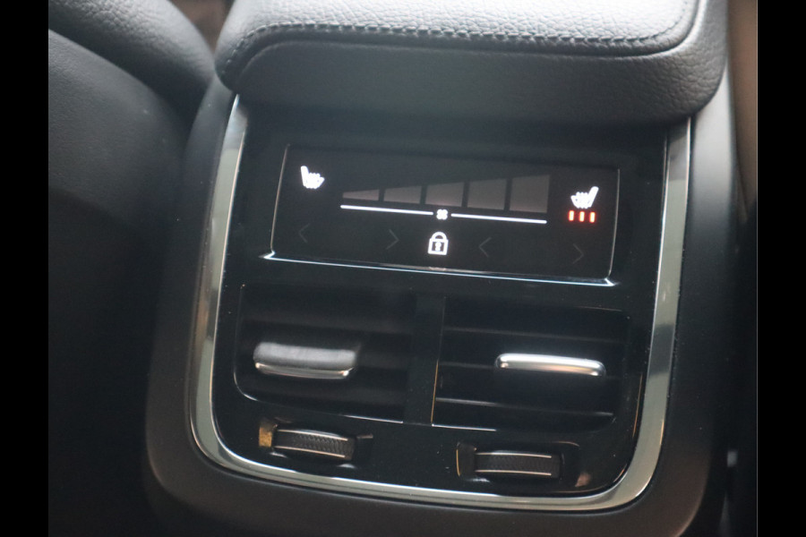 Volvo XC60 2.0 B5 Momentum Exclusive / Panoramadak