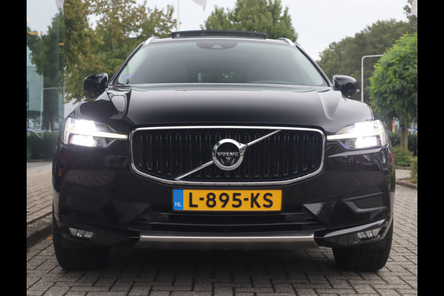 Volvo XC60 2.0 B5 Momentum Exclusive / Panoramadak