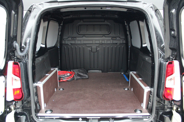 Fiat E-Doblò 136 L1 50 kWh 136pk - Carplay - Auto Klimaat - Navi - Lane Assist - PDC - Rijklaar Fiat E-Doblò 136 L1 50 kWh 136pk - Carplay - Auto Klimaat - Navi - Lane Assist - PDC - Rijklaar