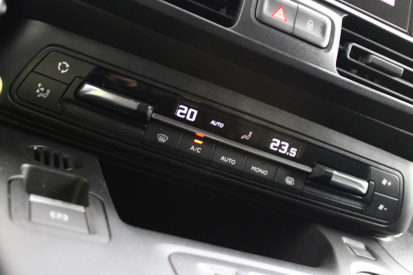 Fiat E-Doblò 136 L1 50 kWh 136pk - Carplay - Auto Klimaat - Navi - Lane Assist - PDC - Rijklaar Fiat E-Doblò 136 L1 50 kWh 136pk - Carplay - Auto Klimaat - Navi - Lane Assist - PDC - Rijklaar