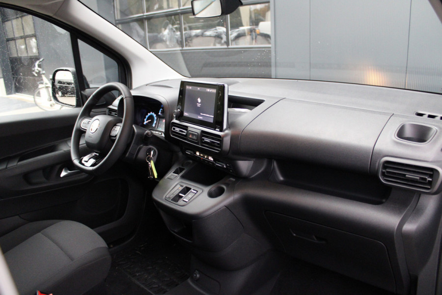 Fiat E-Doblò 136 L1 50 kWh 136pk - Carplay - Auto Klimaat - Navi - Lane Assist - PDC - Rijklaar Fiat E-Doblò 136 L1 50 kWh 136pk - Carplay - Auto Klimaat - Navi - Lane Assist - PDC - Rijklaar