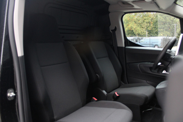 Fiat E-Doblò 136 L1 50 kWh 136pk - Carplay - Auto Klimaat - Navi - Lane Assist - PDC - Rijklaar Fiat E-Doblò 136 L1 50 kWh 136pk - Carplay - Auto Klimaat - Navi - Lane Assist - PDC - Rijklaar