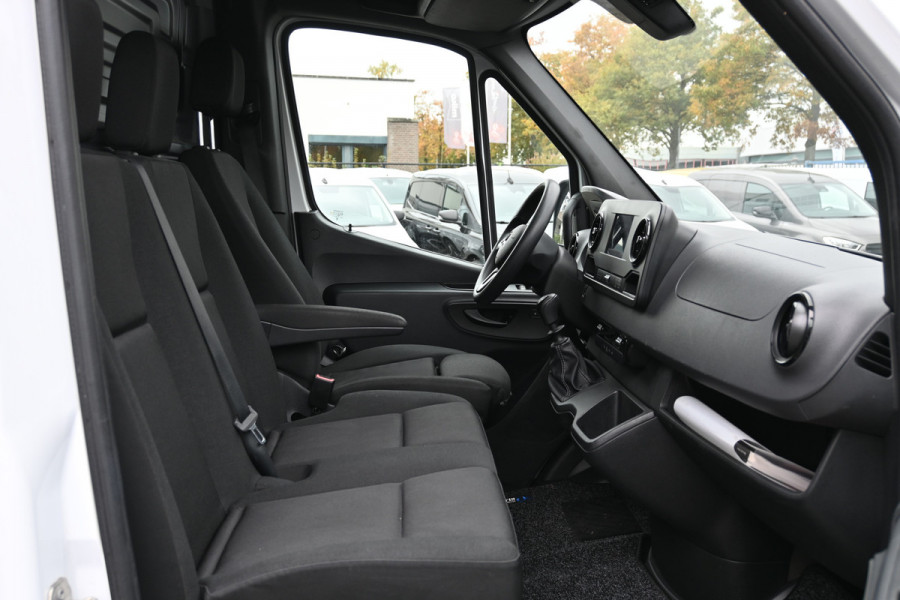 Mercedes-Benz Sprinter 315 CDI L3H2 RWD MBUX navigatie met 360 graden camera, Geveerde stoel