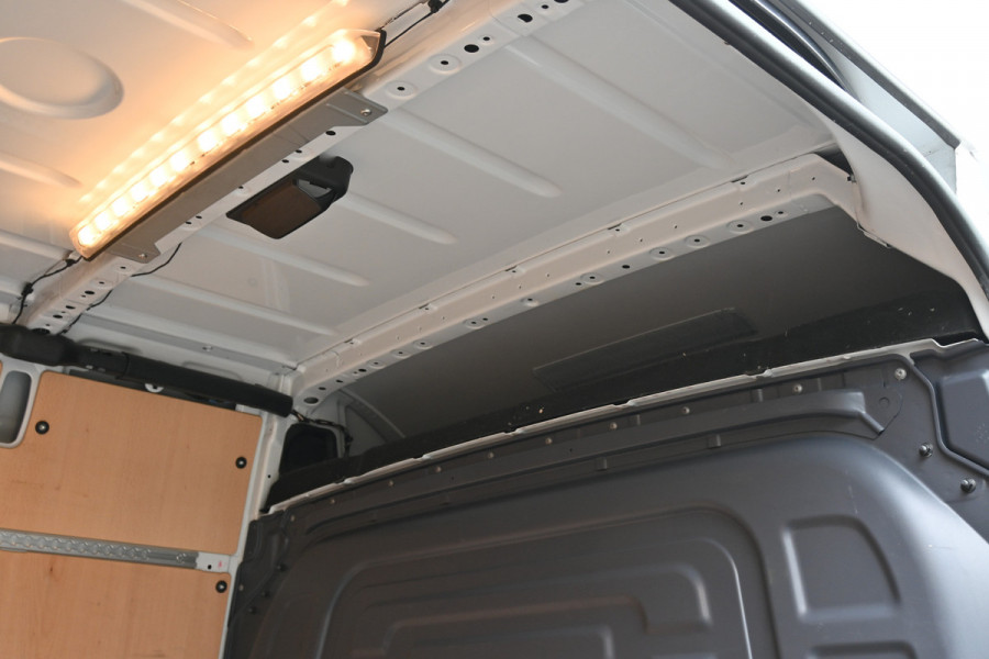 Mercedes-Benz Sprinter 315 CDI L3H2 RWD MBUX navigatie met 360 graden camera, Geveerde stoel