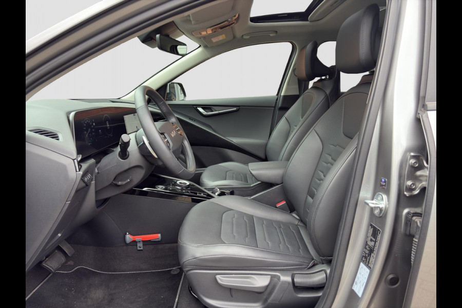 Kia Niro 1.6 GDi Hybrid DynamicPlusLine Automaat | Leder | Stoel & Stuurverwarming | Camera | Cruise | Dodehoek | Navi | Apple Carplay & Android Auto |