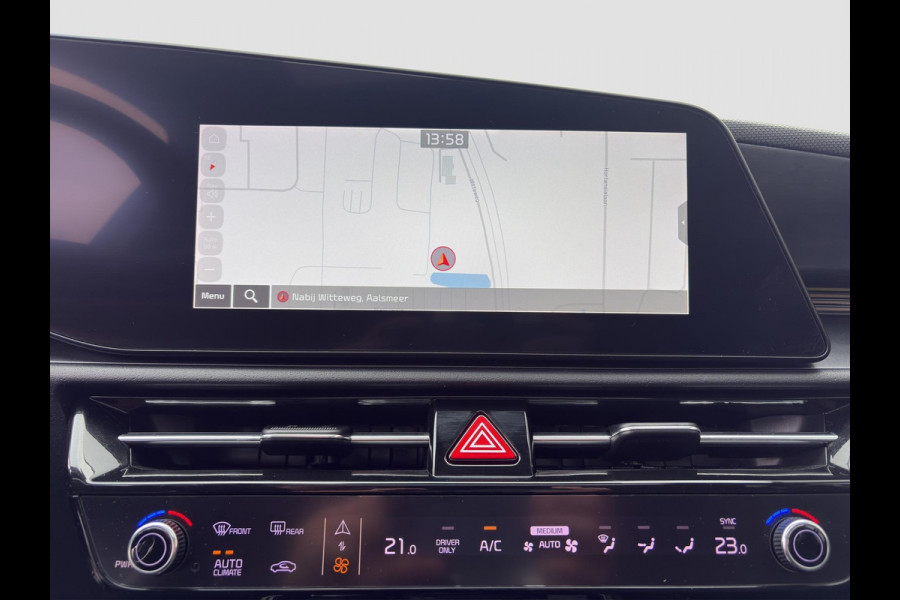 Kia Niro 1.6 GDi Hybrid DynamicPlusLine Automaat | Leder | Stoel & Stuurverwarming | Camera | Cruise | Dodehoek | Navi | Apple Carplay & Android Auto |