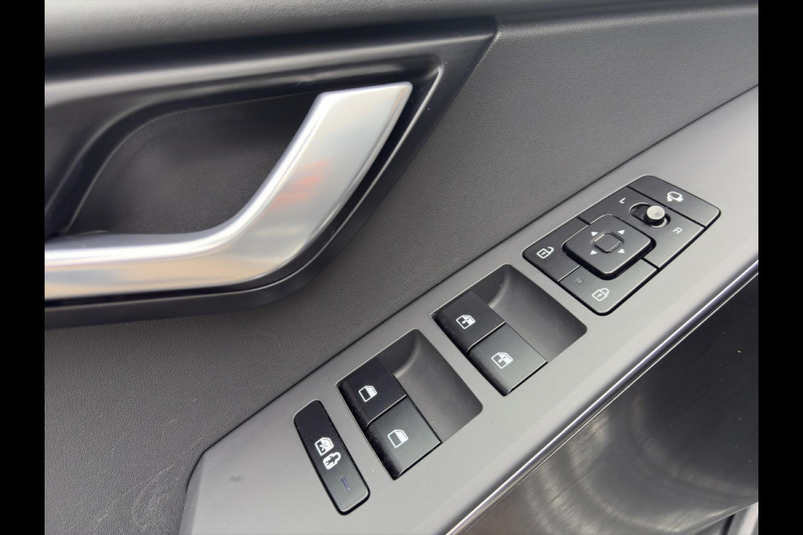 Kia Niro 1.6 GDi Hybrid DynamicPlusLine Automaat | Leder | Stoel & Stuurverwarming | Camera | Cruise | Dodehoek | Navi | Apple Carplay & Android Auto |
