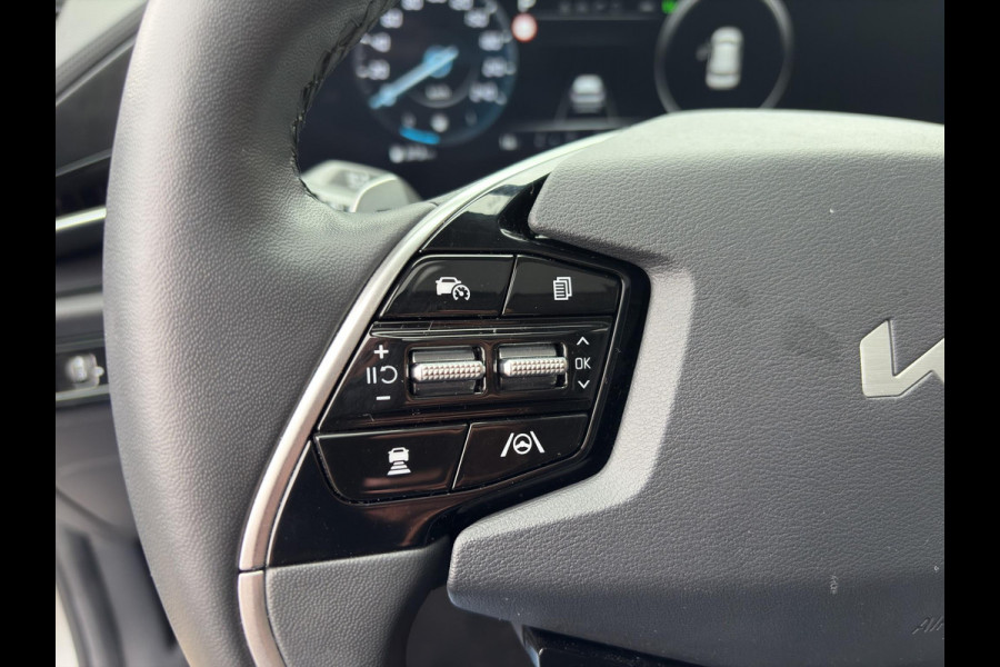 Kia Niro 1.6 GDi Hybrid DynamicPlusLine Automaat | Leder | Stoel & Stuurverwarming | Camera | Cruise | Dodehoek | Navi | Apple Carplay & Android Auto |
