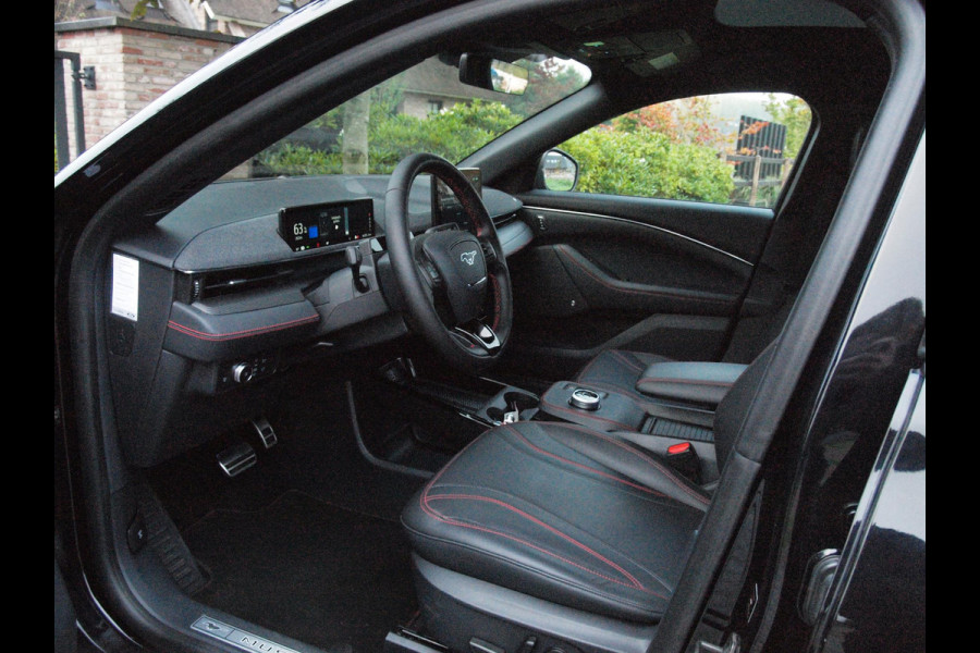 Ford Mustang Mach-E Extended AWD 98 kWh | Bang & Olufsen | 360 Camera | Apple Carplay | Cruise Control |