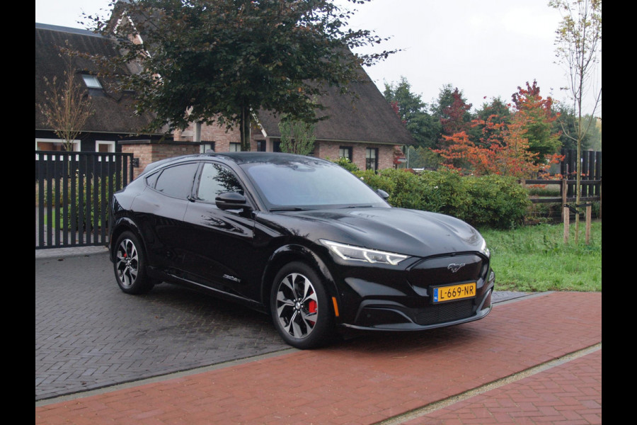 Ford Mustang Mach-E Extended AWD 98 kWh | Bang & Olufsen | 360 Camera | Apple Carplay | Cruise Control |