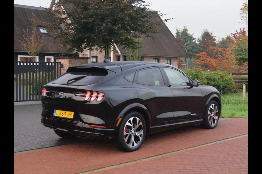 Ford Mustang Mach-E Extended AWD 98 kWh | Bang & Olufsen | 360 Camera | Apple Carplay | Cruise Control |