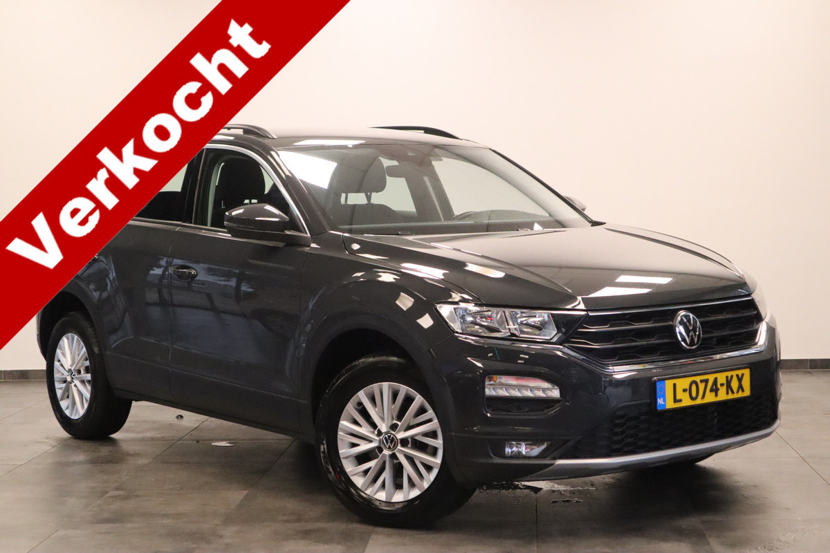 Volkswagen T-Roc 1.5 TSI Style 150pk! Navigatie Adaptive-Cruise Camera Volkswagen T-Roc 1.5 TSI Style 150pk! Navigatie Adaptive-Cruise Camera