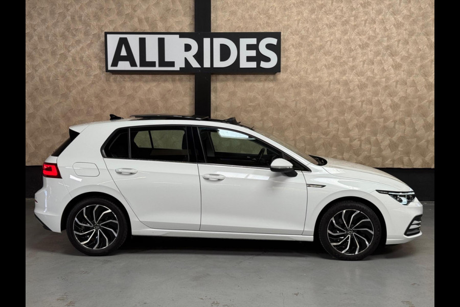 Volkswagen Golf 1.5 TSI Highline | Pano | Memory | IQ lights | Stoel-/Stuurverwarming | PDC