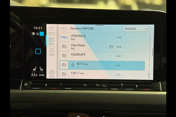 Volkswagen Golf 1.5 TSI Highline | Pano | Memory | IQ lights | Stoel-/Stuurverwarming | PDC