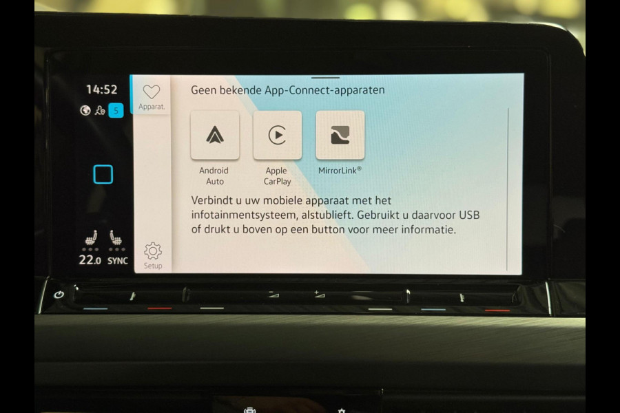 Volkswagen Golf 1.5 TSI Highline | Pano | Memory | IQ lights | Stoel-/Stuurverwarming | PDC