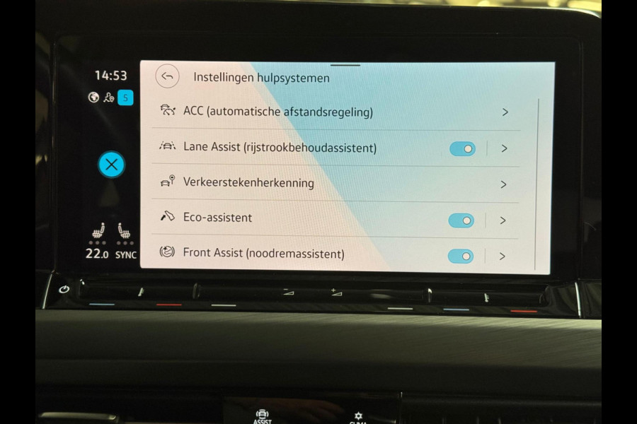 Volkswagen Golf 1.5 TSI Highline | Pano | Memory | IQ lights | Stoel-/Stuurverwarming | PDC