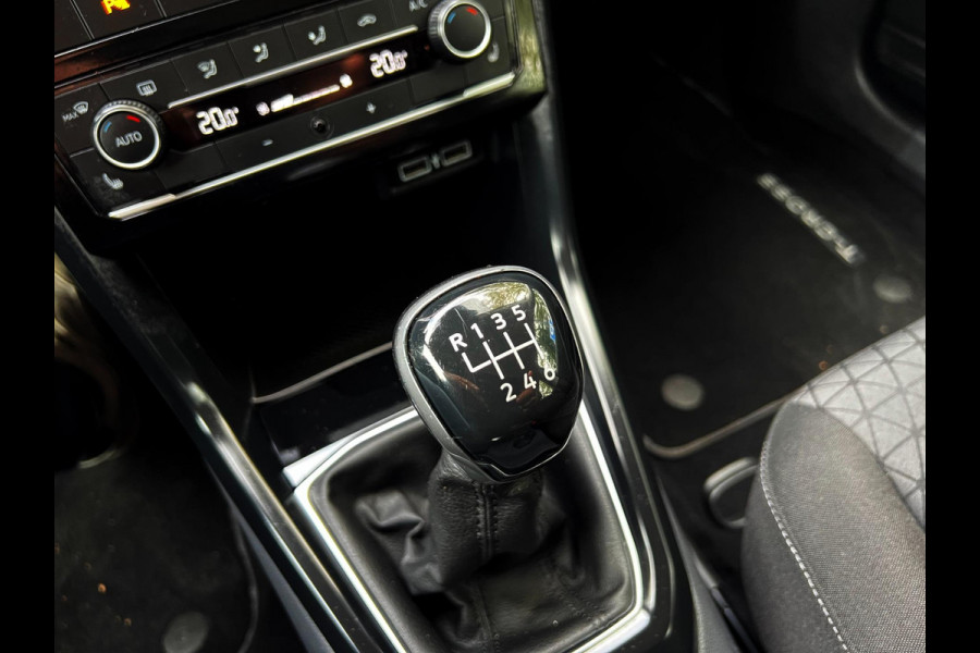 Volkswagen T-Cross 1.0 TSI Style High-Line_ 110PK_Carplay_Camera_ACC_F1 Flippers