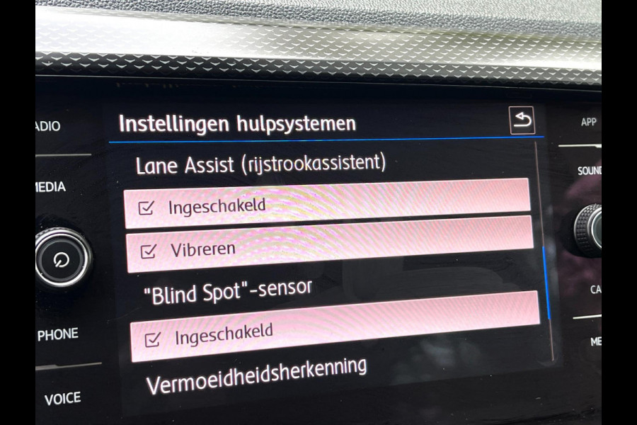 Volkswagen T-Cross 1.0 TSI Style High-Line_ 110PK_Carplay_Camera_ACC_F1 Flippers