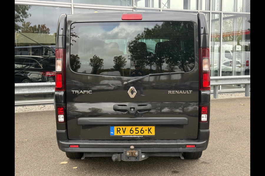 Renault Trafic Passenger 1.6 dCi Grand Expression | Marge | 9 Pers. | Navi | Trekhaak | Cruisec. Renault Trafic Passenger 1.6 dCi Grand Expression | Marge | 9 Pers. | Navi | Trekhaak | Cruisec.