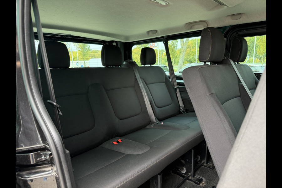 Renault Trafic Passenger 1.6 dCi Grand Expression | Marge | 9 Pers. | Navi | Trekhaak | Cruisec. Renault Trafic Passenger 1.6 dCi Grand Expression | Marge | 9 Pers. | Navi | Trekhaak | Cruisec.