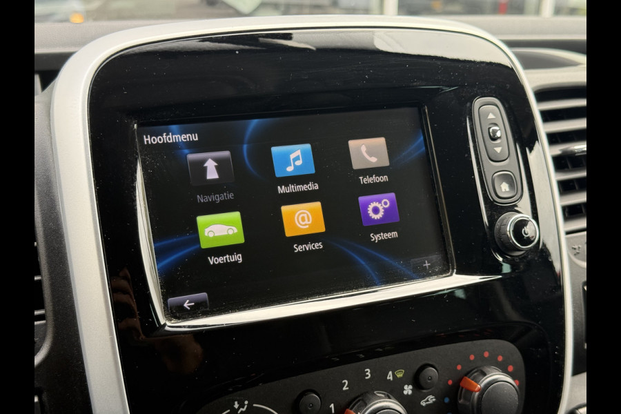 Renault Trafic Passenger 1.6 dCi Grand Expression | Marge | 9 Pers. | Navi | Trekhaak | Cruisec. Renault Trafic Passenger 1.6 dCi Grand Expression | Marge | 9 Pers. | Navi | Trekhaak | Cruisec.