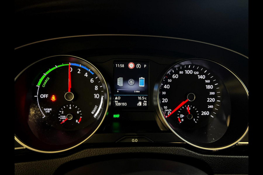 Volkswagen Passat Variant 1.4 TSI PHEV GTE Business Carplay_Camera_trekh_Stoel massage