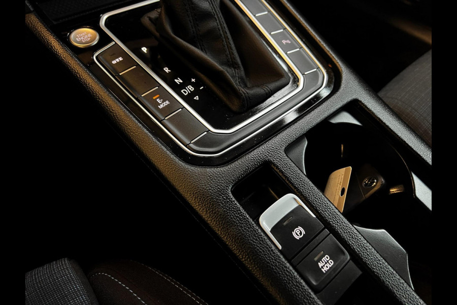 Volkswagen Passat Variant 1.4 TSI PHEV GTE Business Carplay_Camera_trekh_Stoel massage