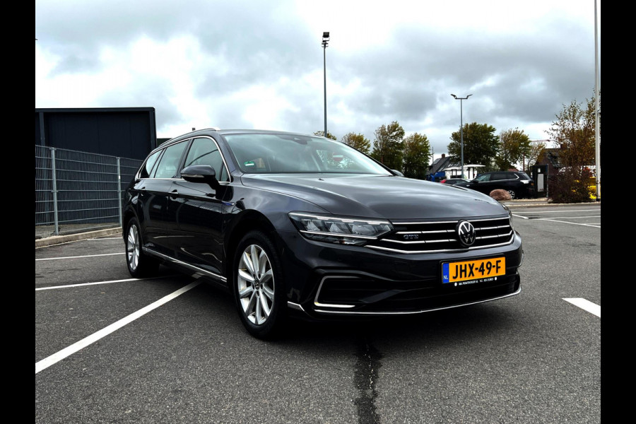 Volkswagen Passat Variant 1.4 TSI PHEV GTE Business Carplay_Camera_trekh_Stoel massage