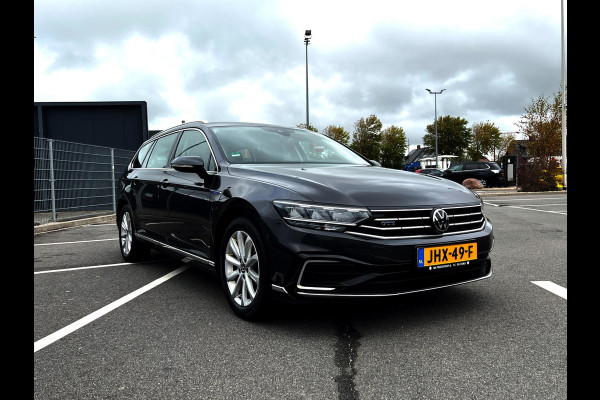 Volkswagen Passat Variant 1.4 TSI PHEV GTE Business Carplay_Camera_trekh_Stoel massage