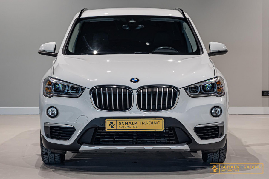 BMW X1 SDrive18i High Executive|Cam|StoelV|Dealer ond|Clima