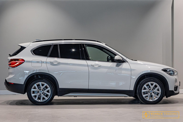 BMW X1 SDrive18i High Executive|Cam|StoelV|Dealer ond|Clima