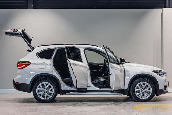 BMW X1 SDrive18i High Executive|Cam|StoelV|Dealer ond|Clima